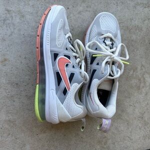 Women’s Nike Air Max Genome Summit White/Crimson Bliss